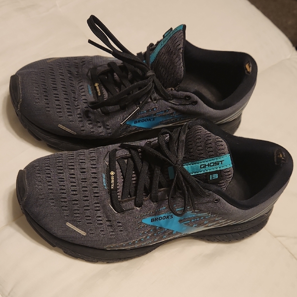 Brooks Ghost 13 Running Shoes - Black and Blue
